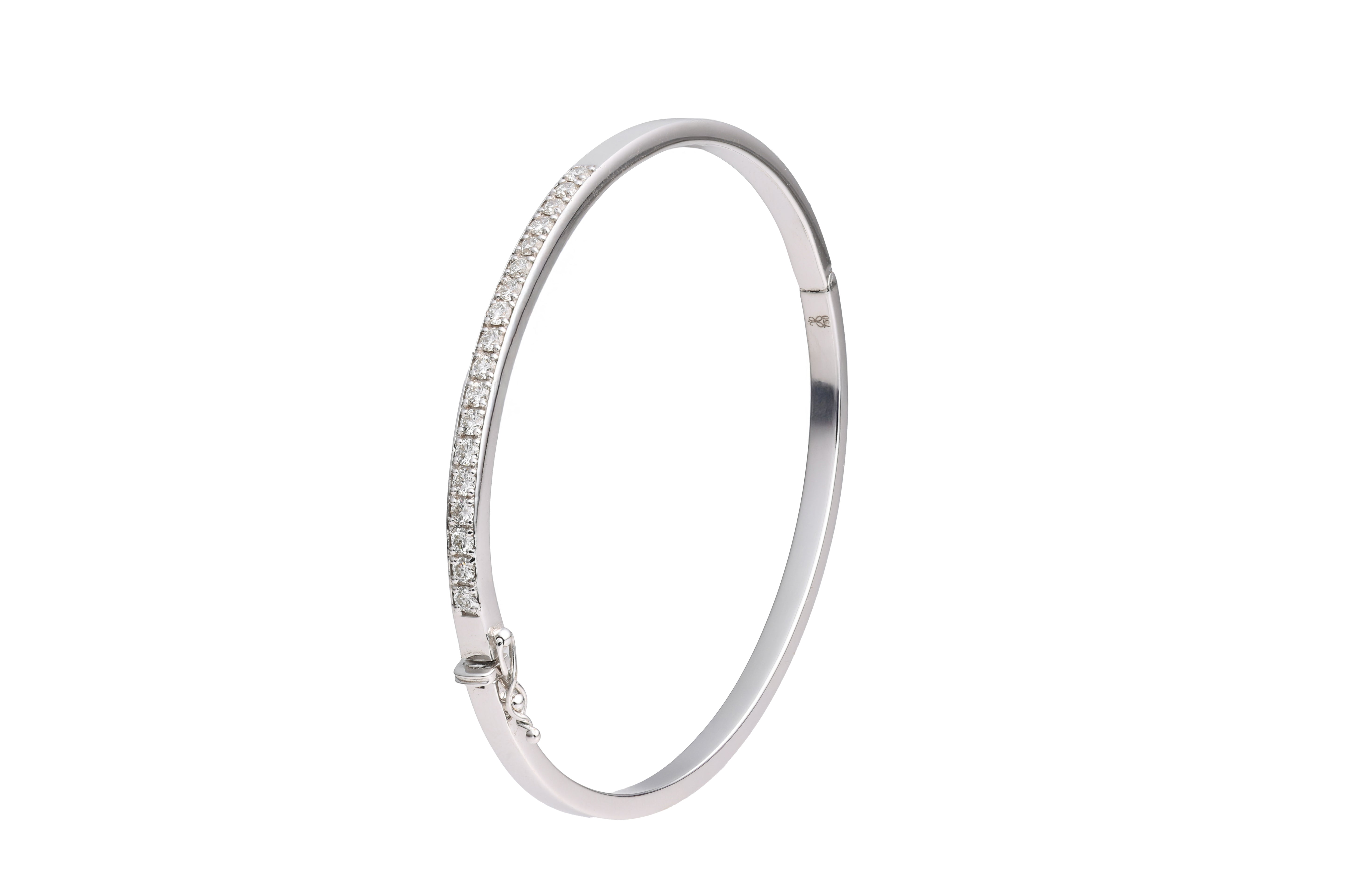 white gold diamond bracelet | 0.6 carats, 15.93g
