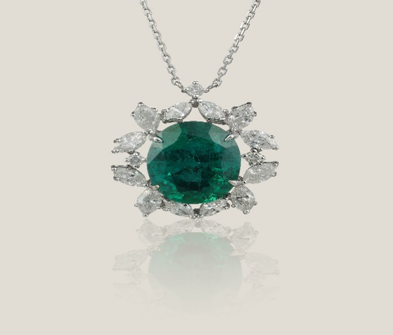 Emerald Diamond Pendant | White Diamond 1.18 carats, Emerald 5.10 carats, 5.11g