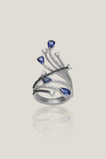 White Diamond And Sapphire Ring | White diamond 0.62 carats, Sapphire 4 stones 1.49 carats, Sapphire 0.18 carats, 7.69g