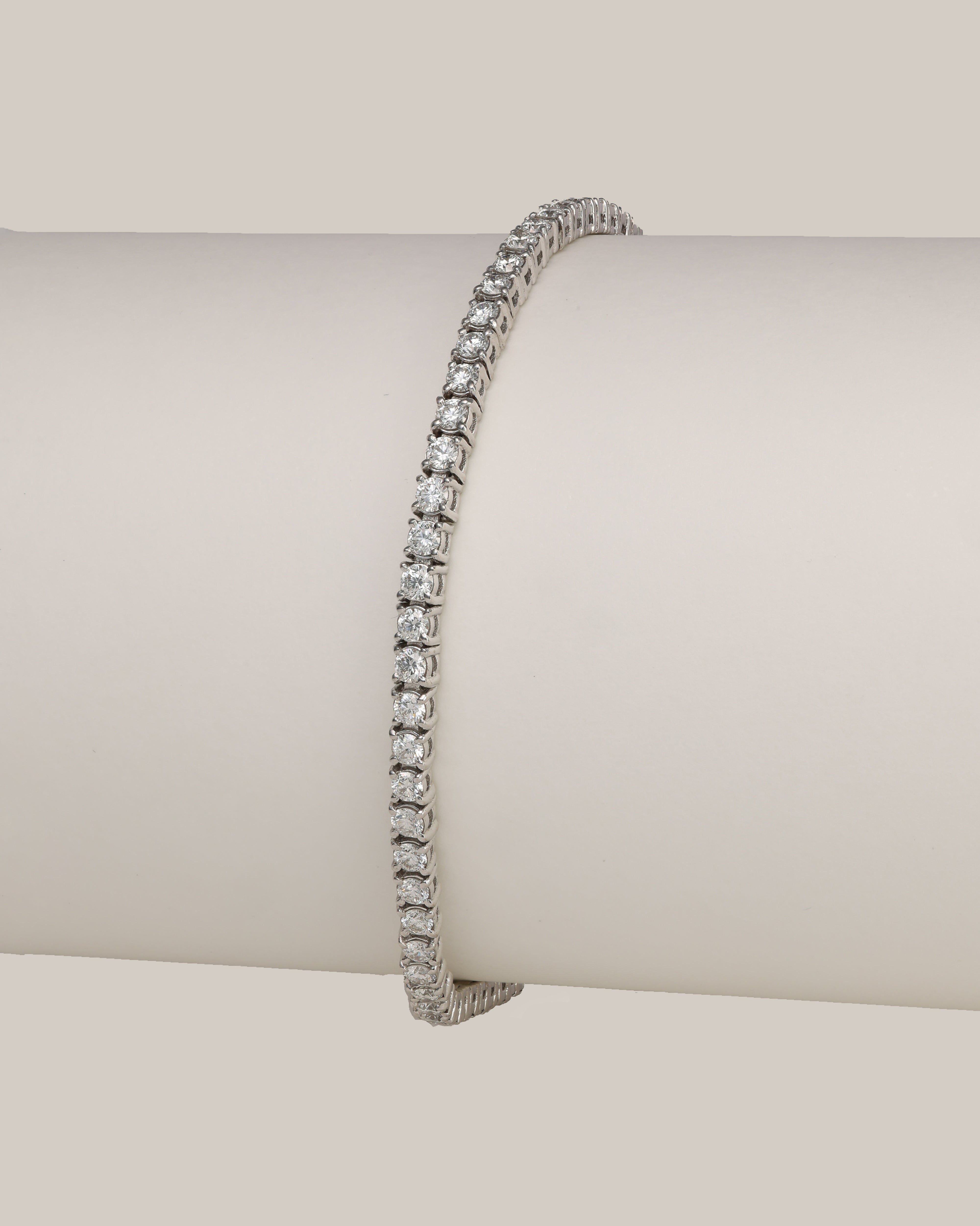 White Diamond Tennis Bracelet | 8.4 Carats, 2.98g