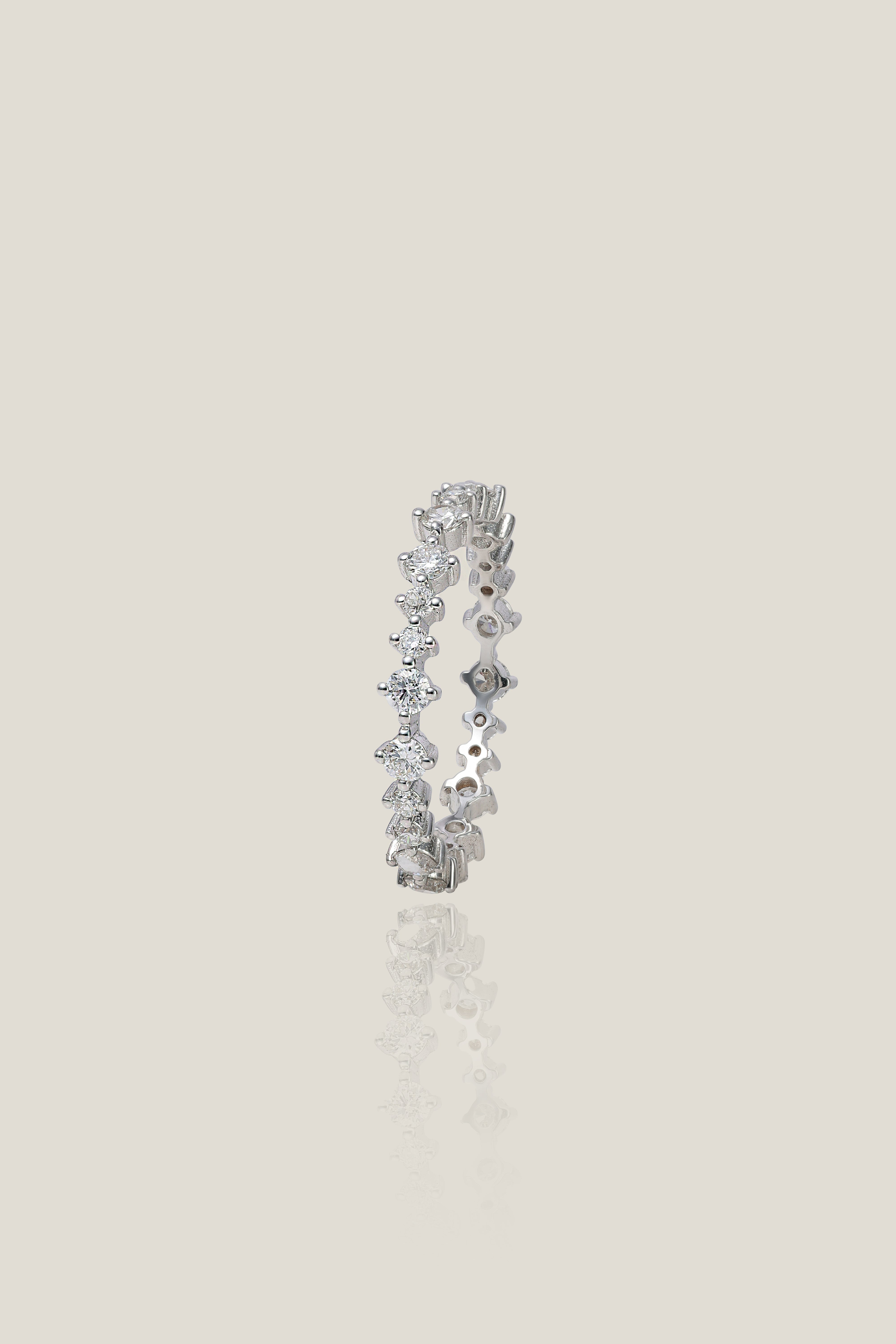 Round white diamond alliance ring | 0.76 carats, 1.61g