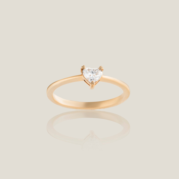 Heart shaped solitaire ring | 0.33 carats, 1.31g