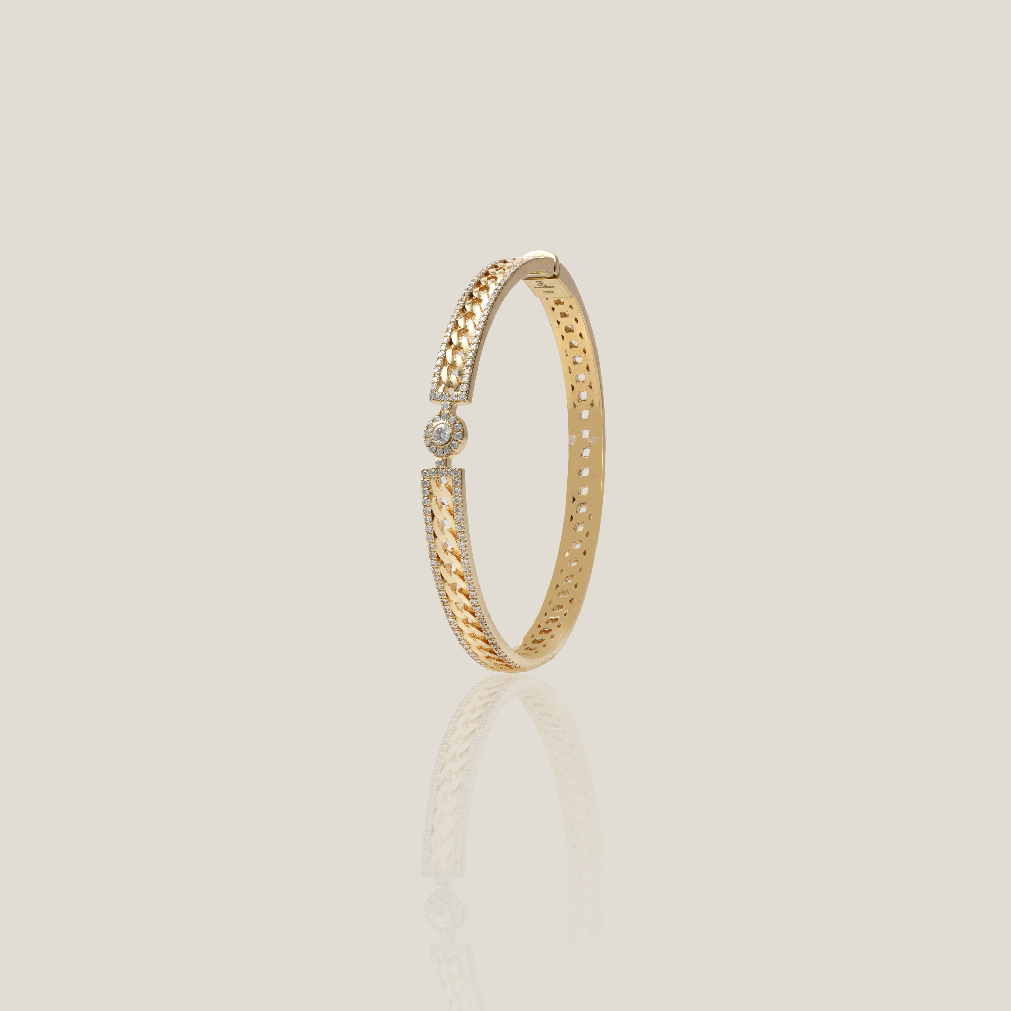 Yellow Gold Diamond Bangle | White Diamond 0.77 carats, 24.74g