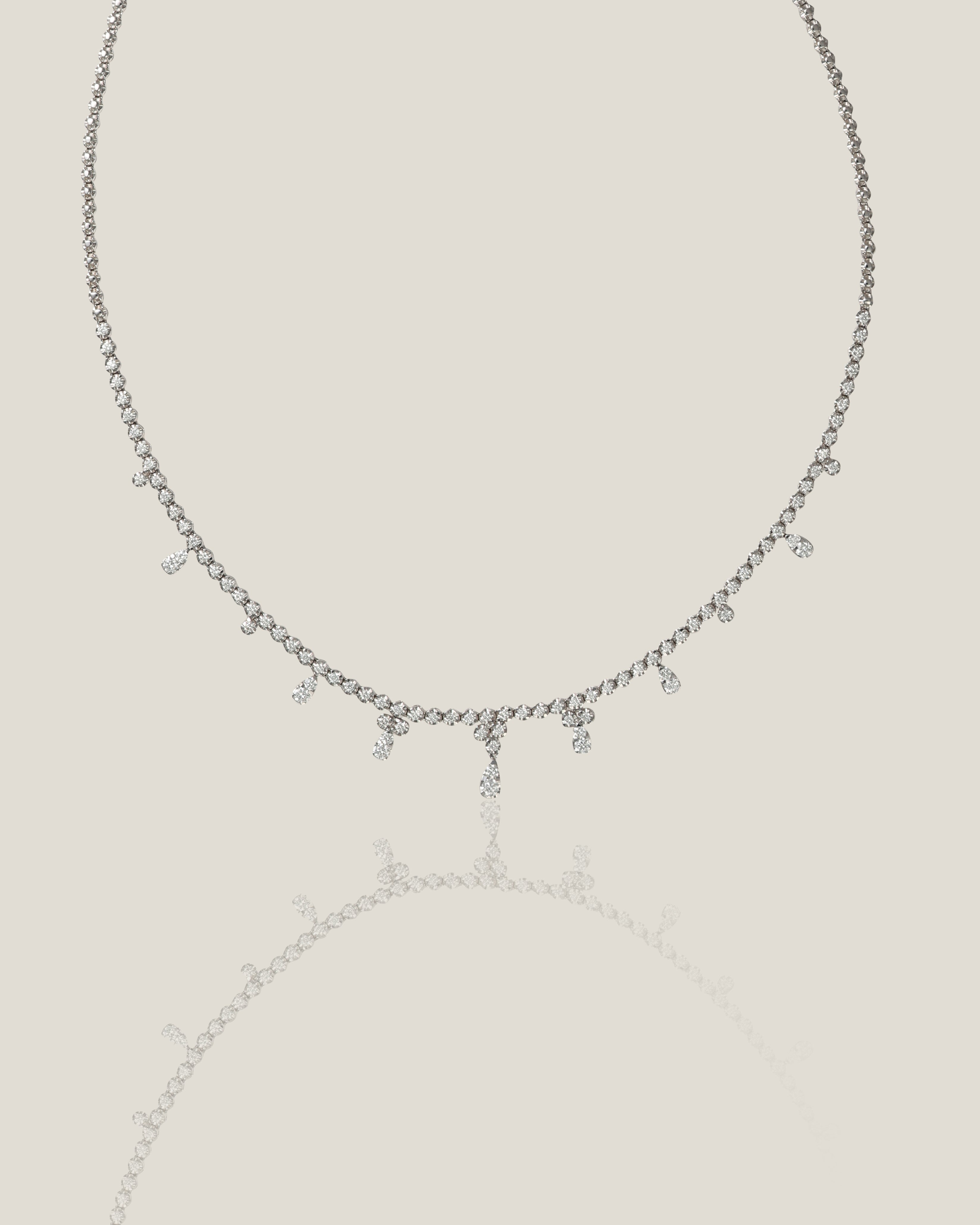 White Diamond Necklace | White diamond 1.91 carats, 18.63g