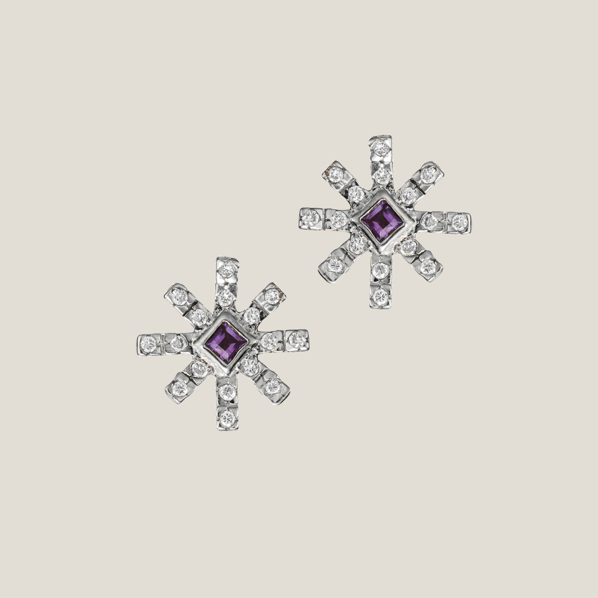 Flower Diamond Earrings | White Diamond 0.17 carats, Amethyst 0.08 carats, 1.65g