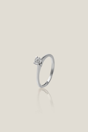 Round white diamond solitaire ring | 0.23 carats, 1.74g