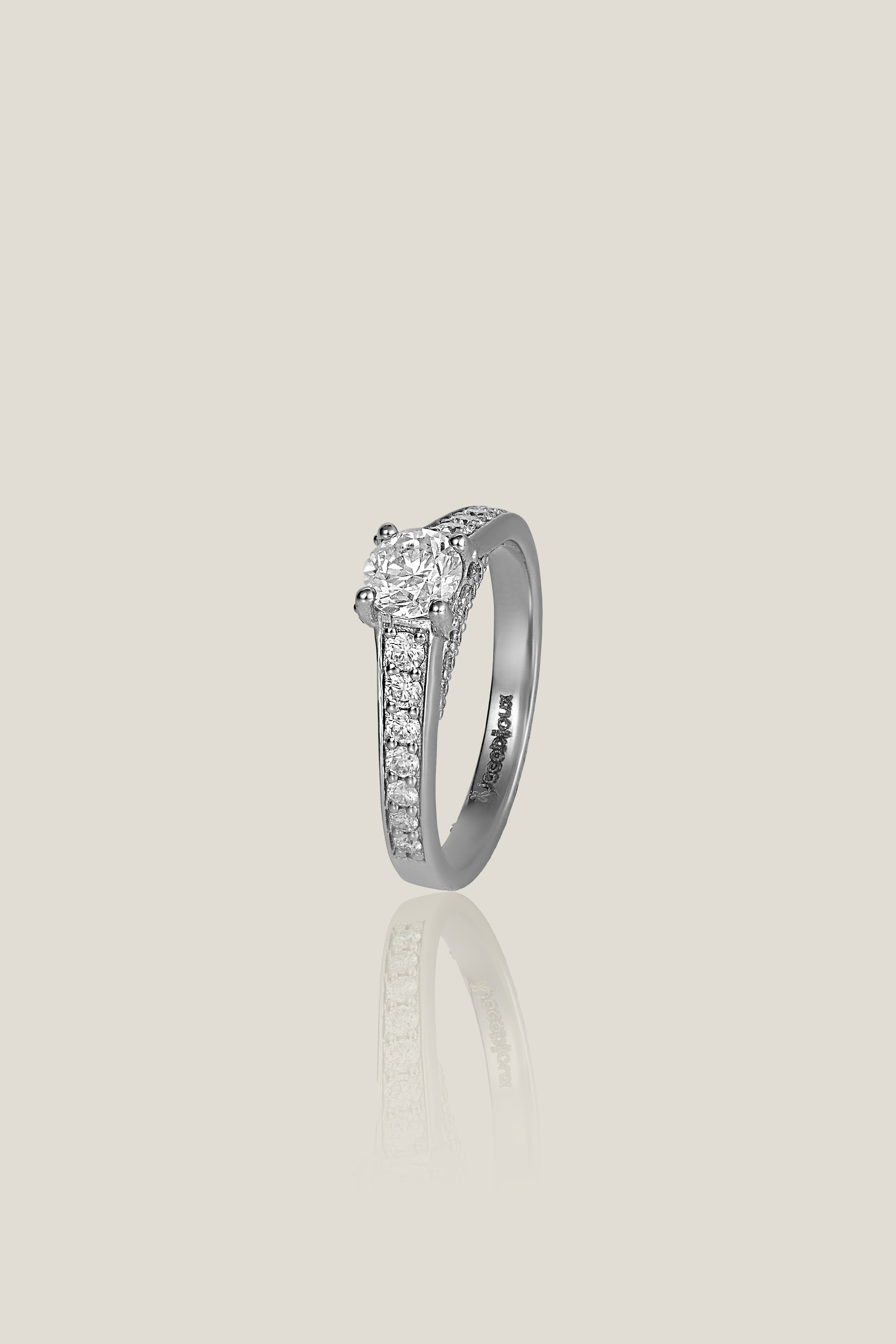 Round white diamond solitaire ring | Diamond 0.50 Carats 3.62g