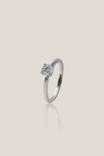 Round white diamond solitaire ring | 0.4carats, 2.91g