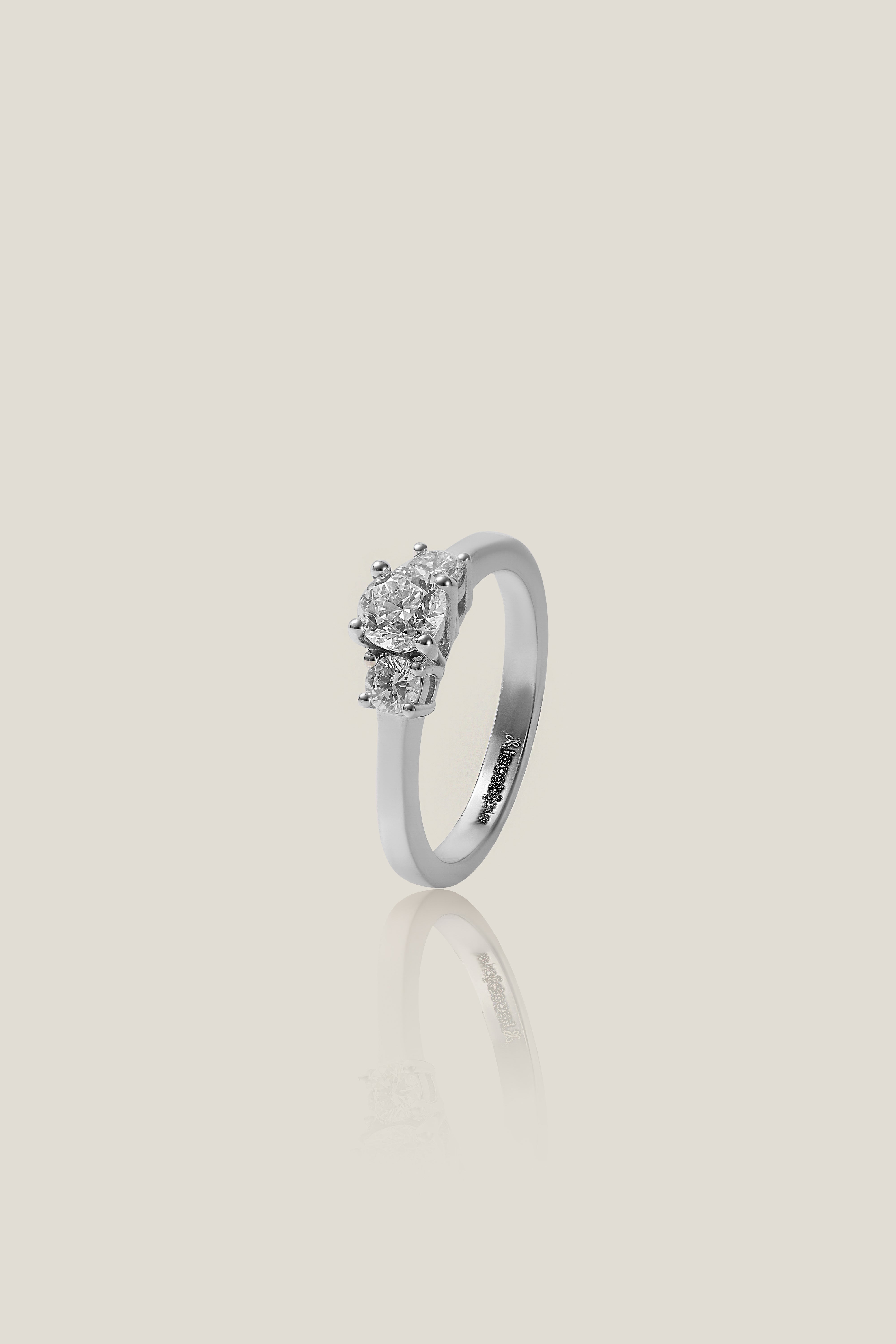 White Diamond Solitaire | White Diamond 0.5 Carats, Diamond 0.26 Carats, 4.19g