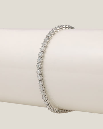 White diamond tennis bracelet crown design | 1.56 carats, 8.38g