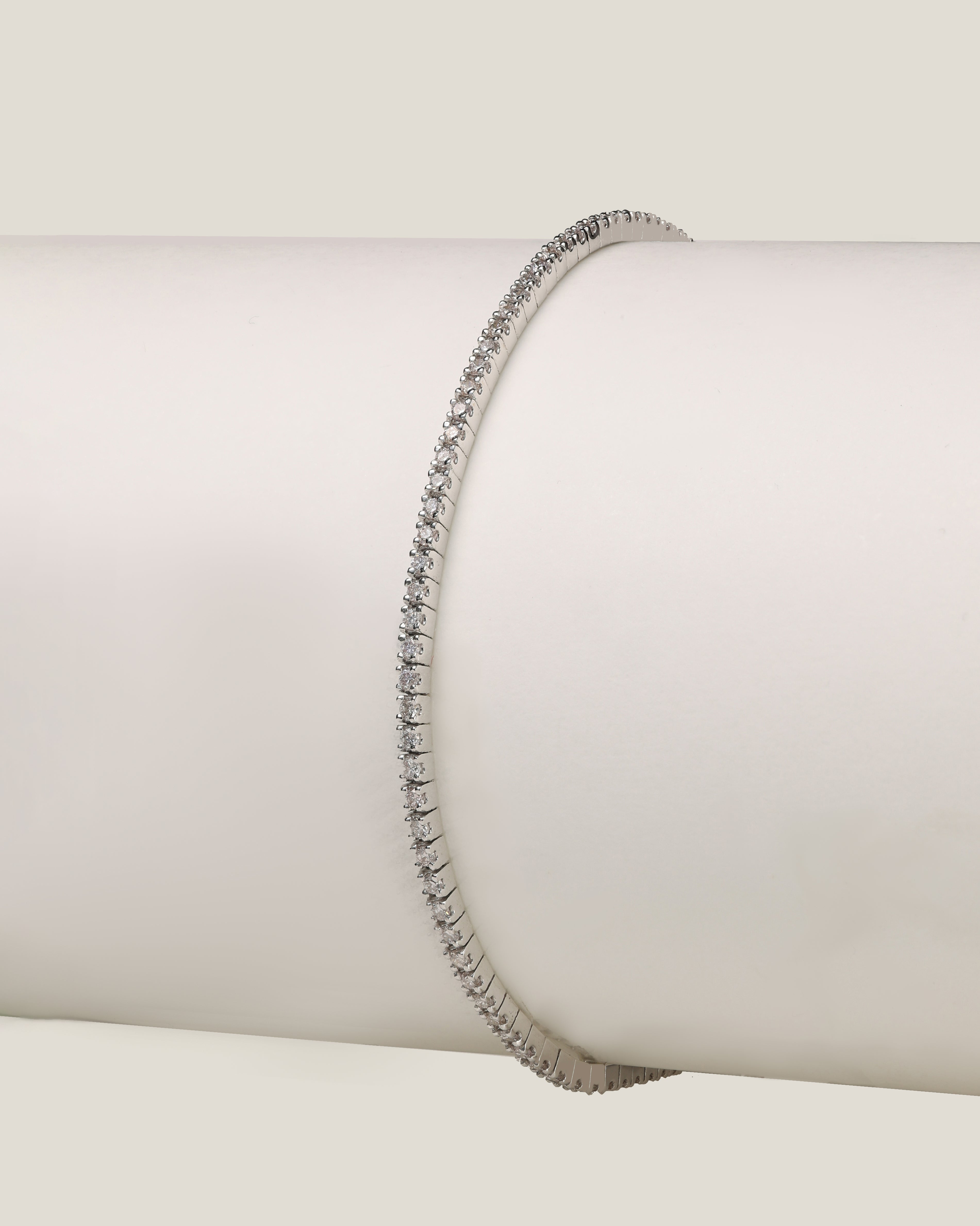 White Diamond Tennis Bracelet | 2.47 carats, 6.74g
