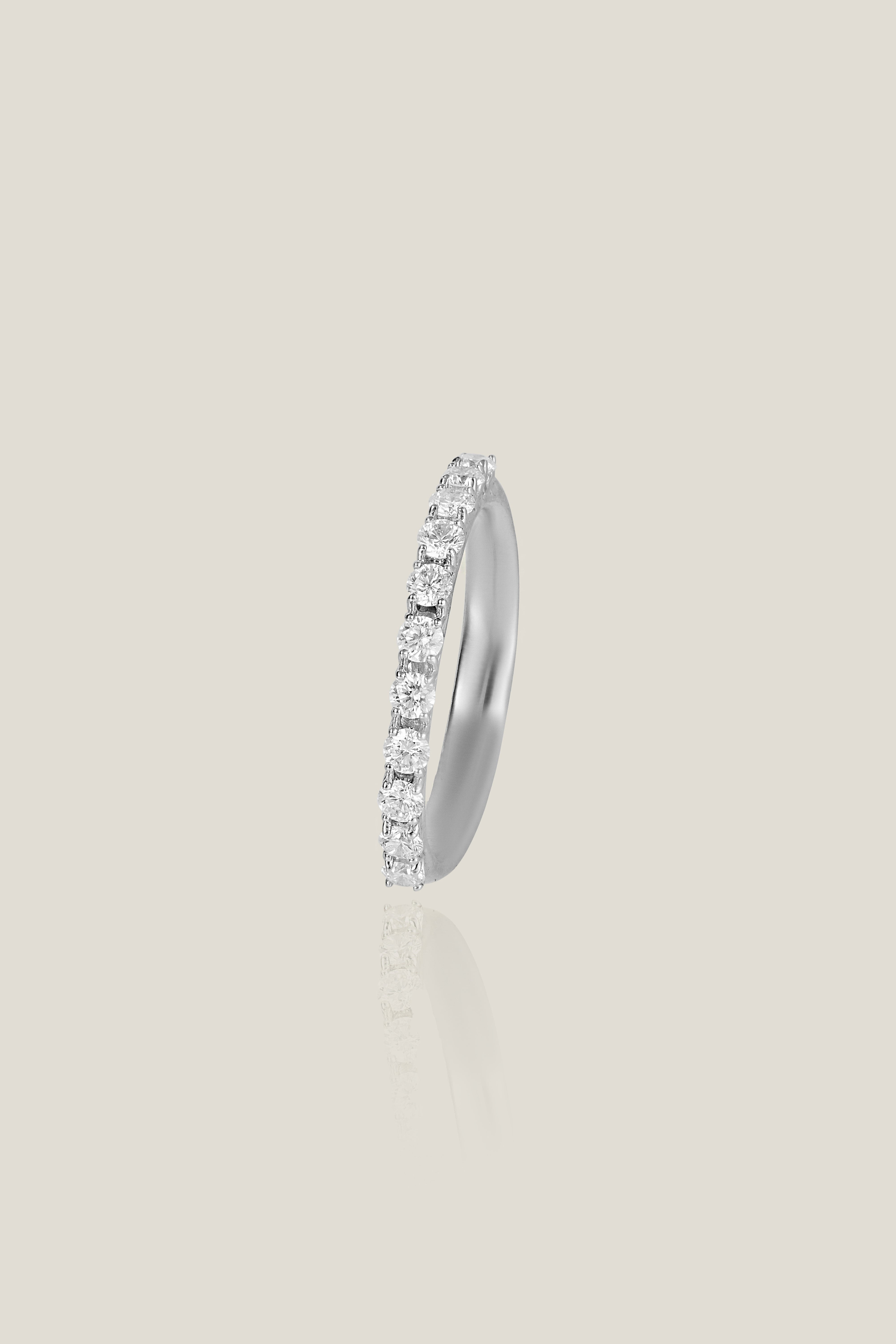 Round white diamond alliance ring | 0.55carats, 2.84g