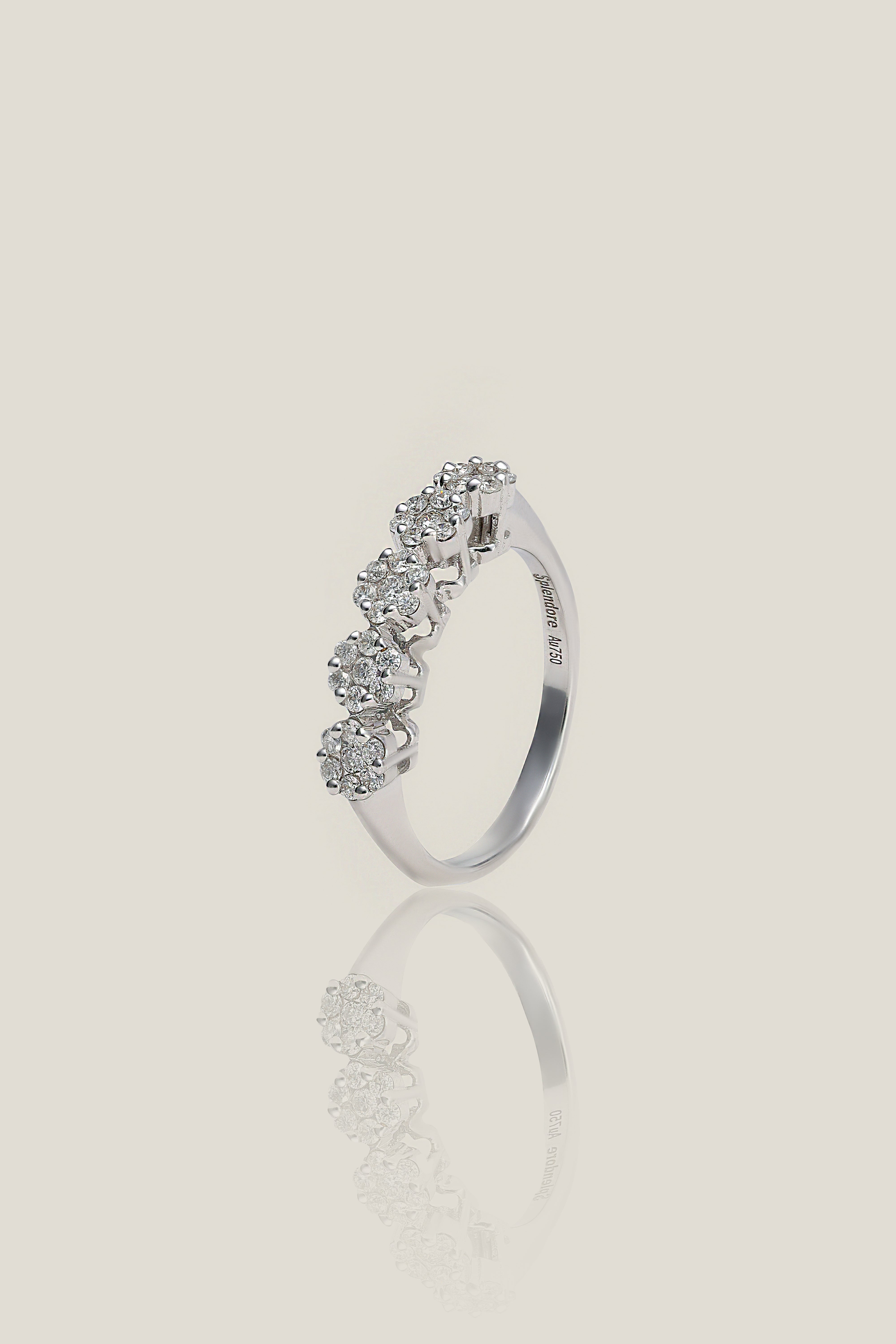 Flower White Diamond Ring |  White Diamond 0.377, 3.21g