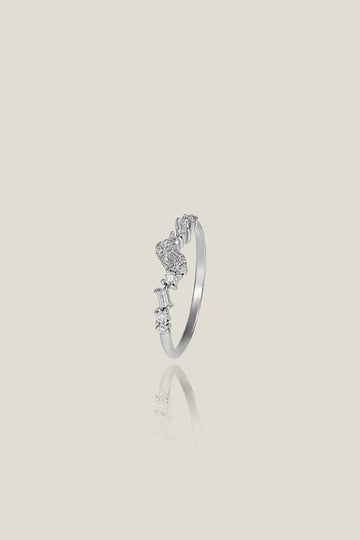 Baguette white diamond ring | 0.12 carats, 1.51g