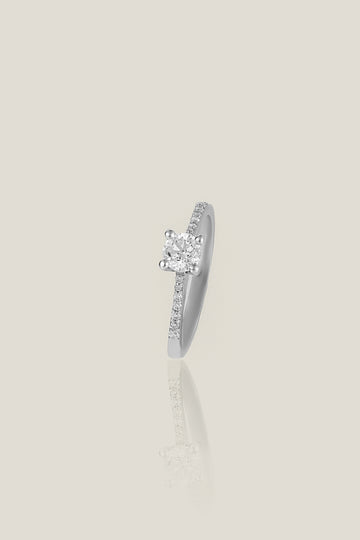 Round white diamond solitaire ring | 0.51 carats, 2.77g