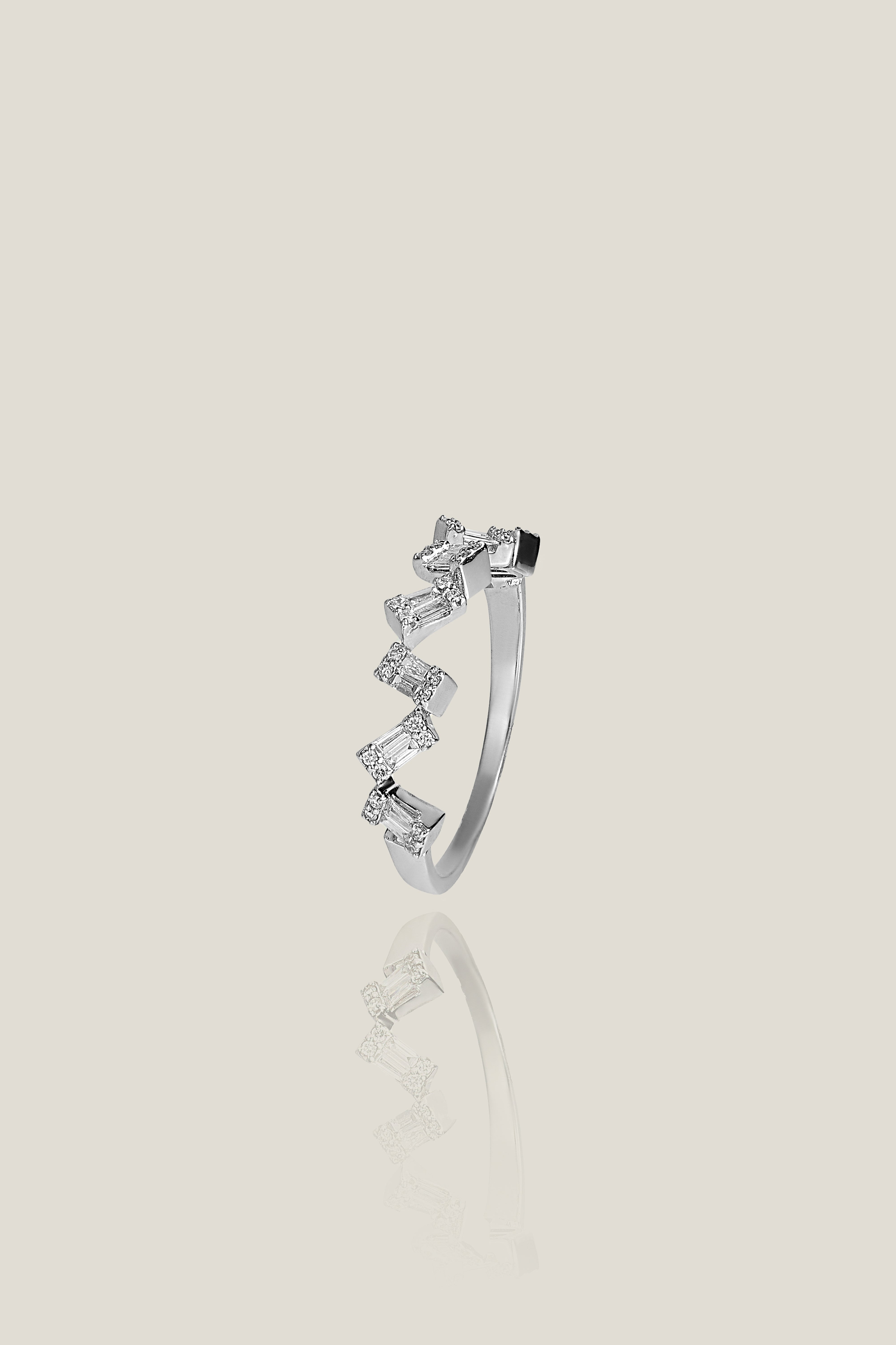 White Diamond Ring | White Diamond 0.076 Carats, Baguette 0.191 Carats, 1.97g